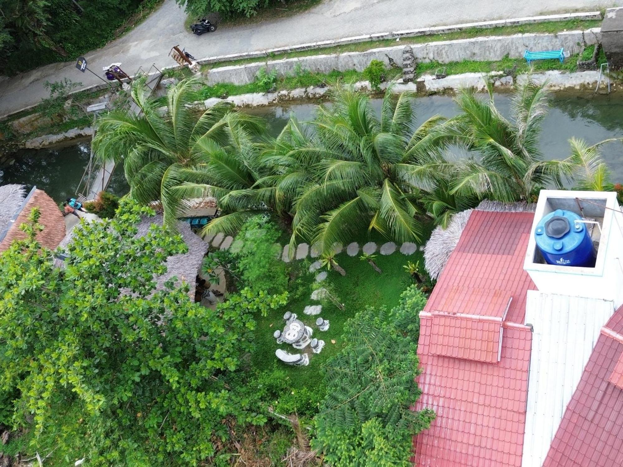 Eco Trekking Lodge, Bar & Jungle Tour'S Bukit Lawang Exterior photo